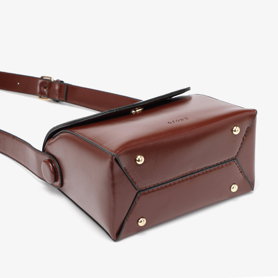 Retro streamlined PU leather crossbody bag in burgundy